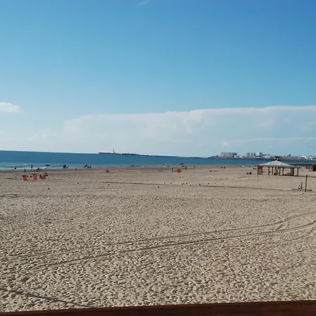 Apartamento Brisas Estadio Playa Victoria Cádiz